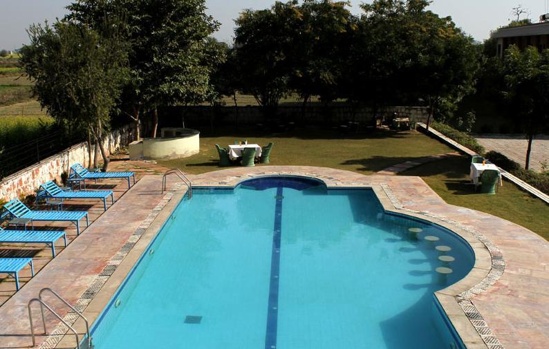 Kadamb Kunj Resort Bharatpur Buitenkant foto